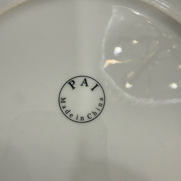 NEW Set of 3 PAI Festive Plaid Holiday Christmas Present China Plates - Picture 5 of 6